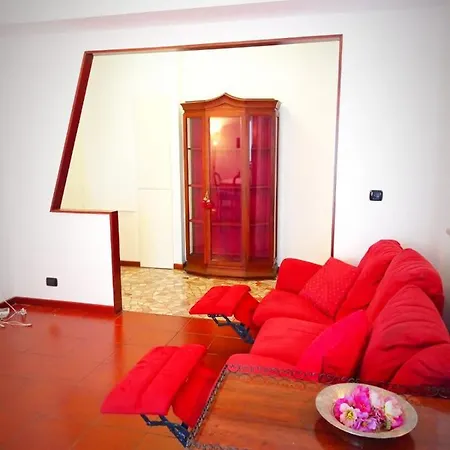 Elegante Ultimo Piano Metropolitana Sotto Casa Apartment